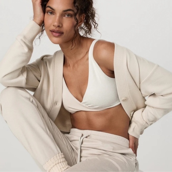 ⭐️Vuori Womens Sedona Cardigan ⭐️ - Picture 2 of 6